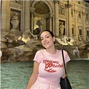 Chica graduada en Estudios Ingleses y Traducción. Doy clases particulares de inglés presenciales en Sevilla. Niveles A1-B2